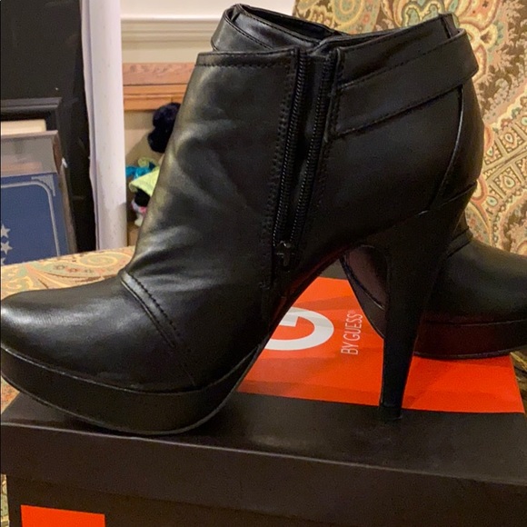 G by Guess black booties! Size 8.5 - Picture 3 of 5
